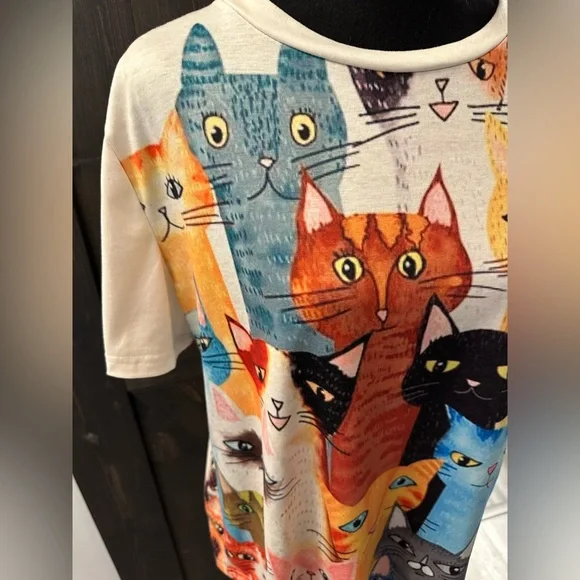 Whimsical Multicolor Cat Print Top - XL - Picture 4 of 8